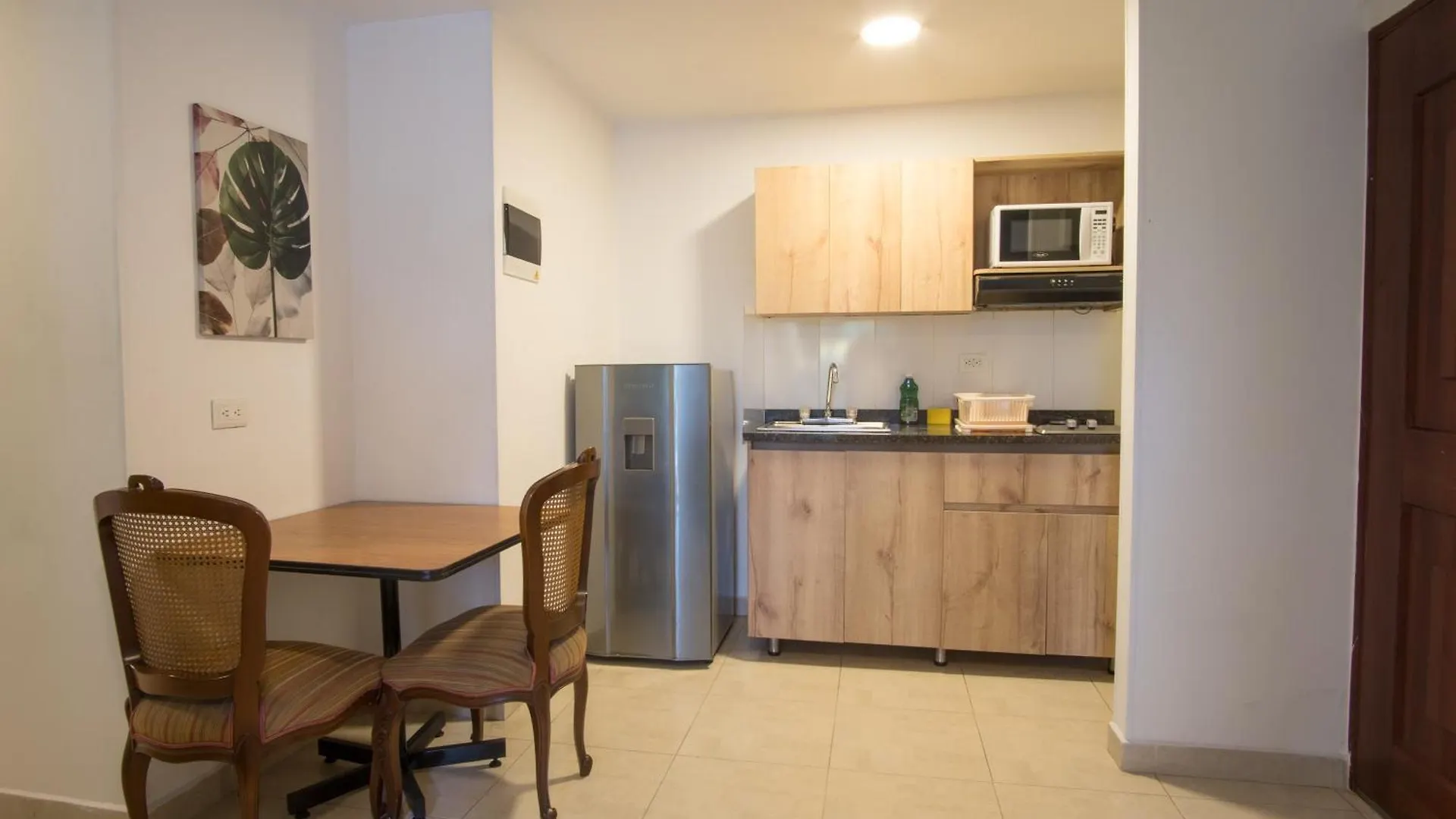 Aparthotel Edificio Fenicia Lofts Laureles Medellín