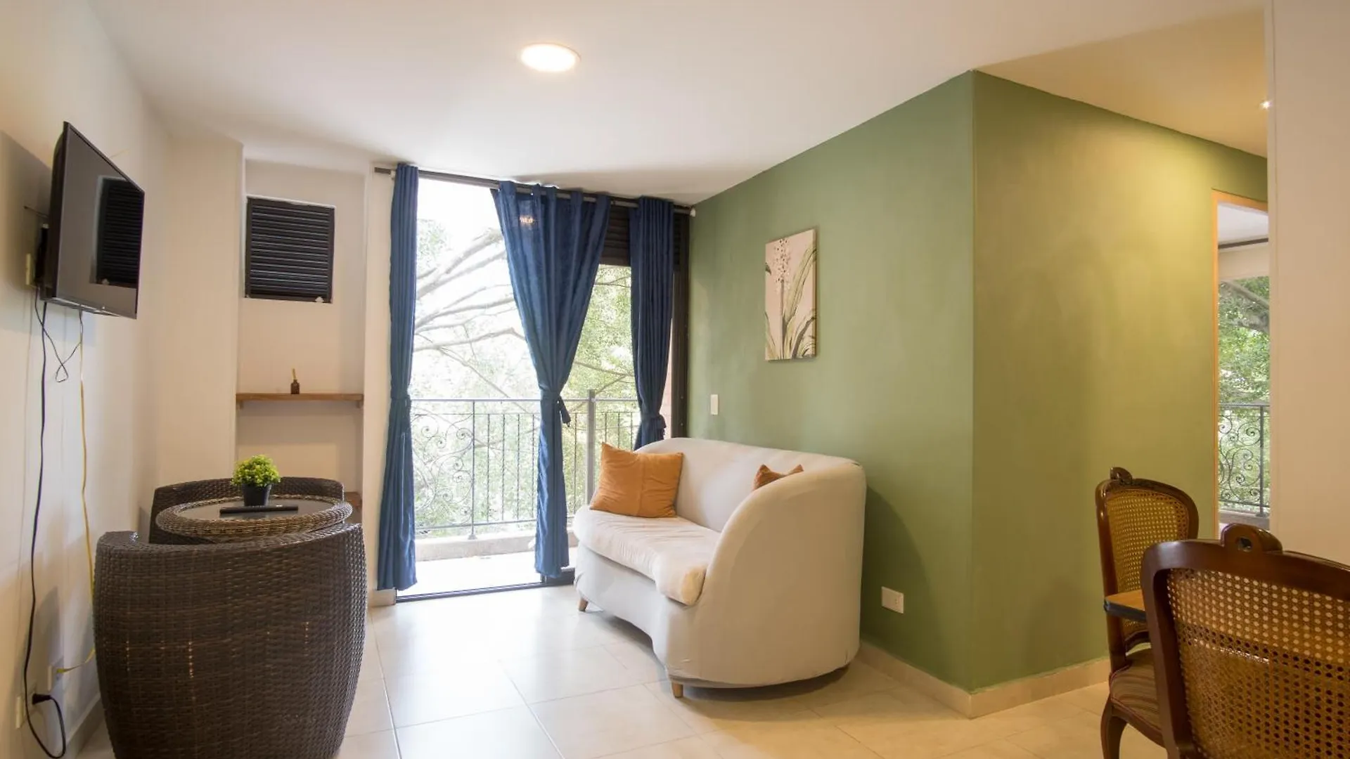 Aparthotel Edificio Fenicia Lofts Laureles Medellín