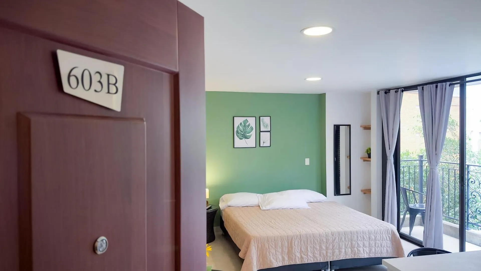 Aparthotel Edificio Fenicia Lofts Laureles Medellín