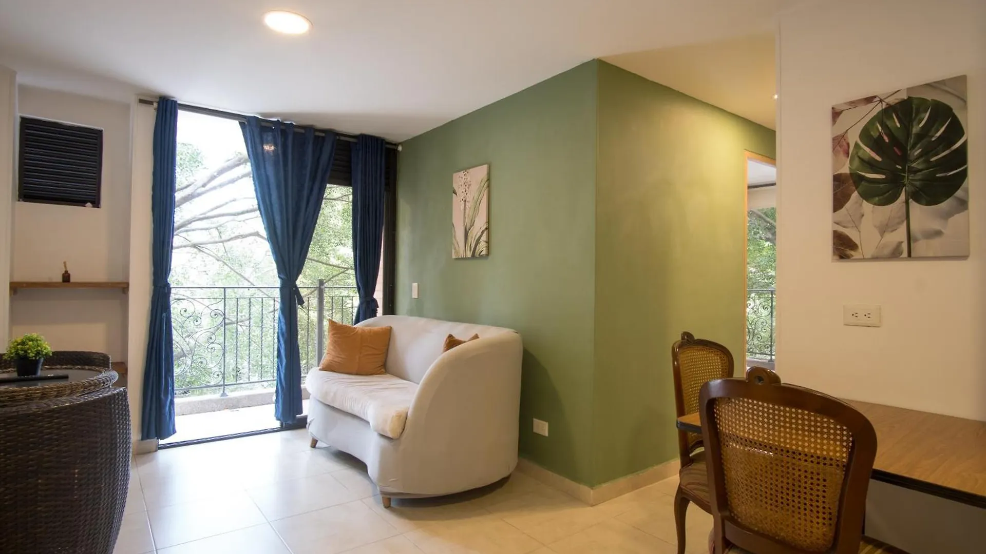 Aparthotel Edificio Fenicia Lofts Laureles Medellín 0*,  Colombia