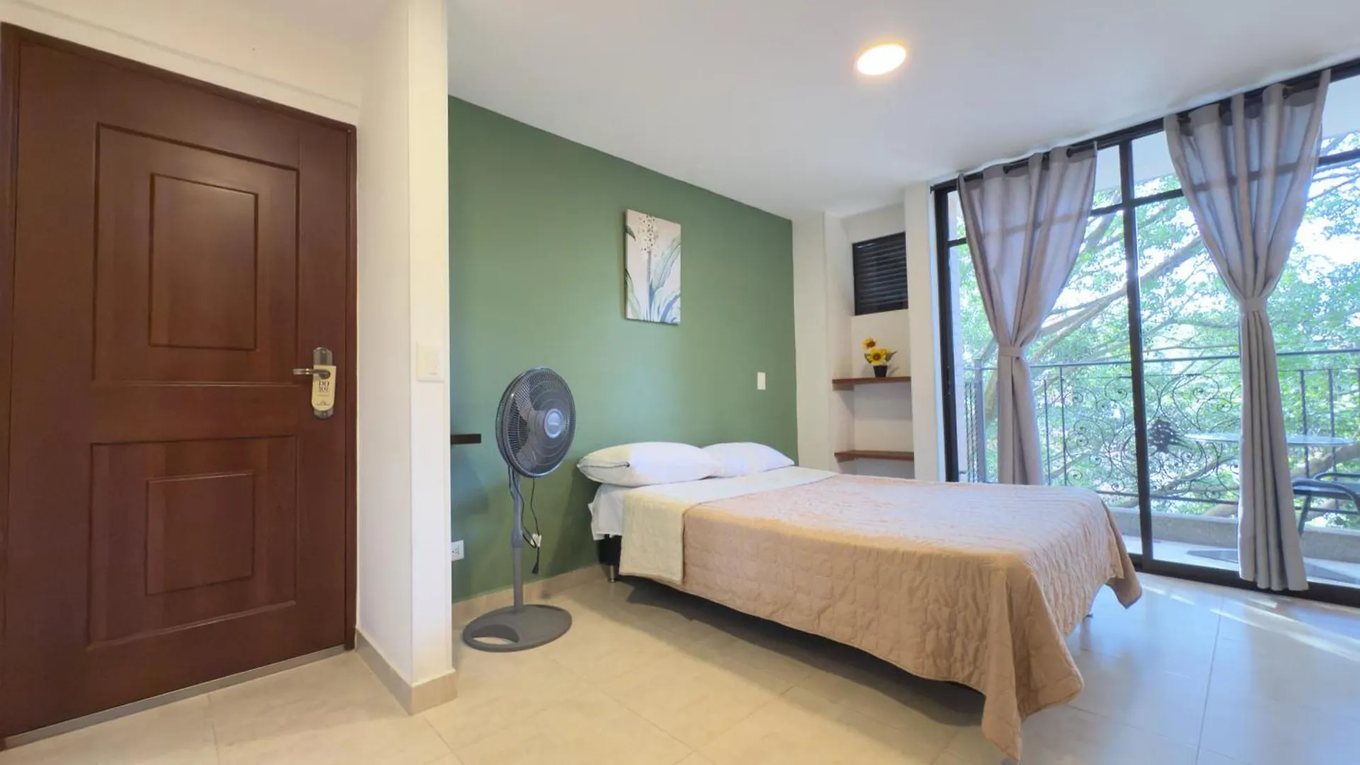 Aparthotel Edificio Fenicia Lofts Laureles Medellín