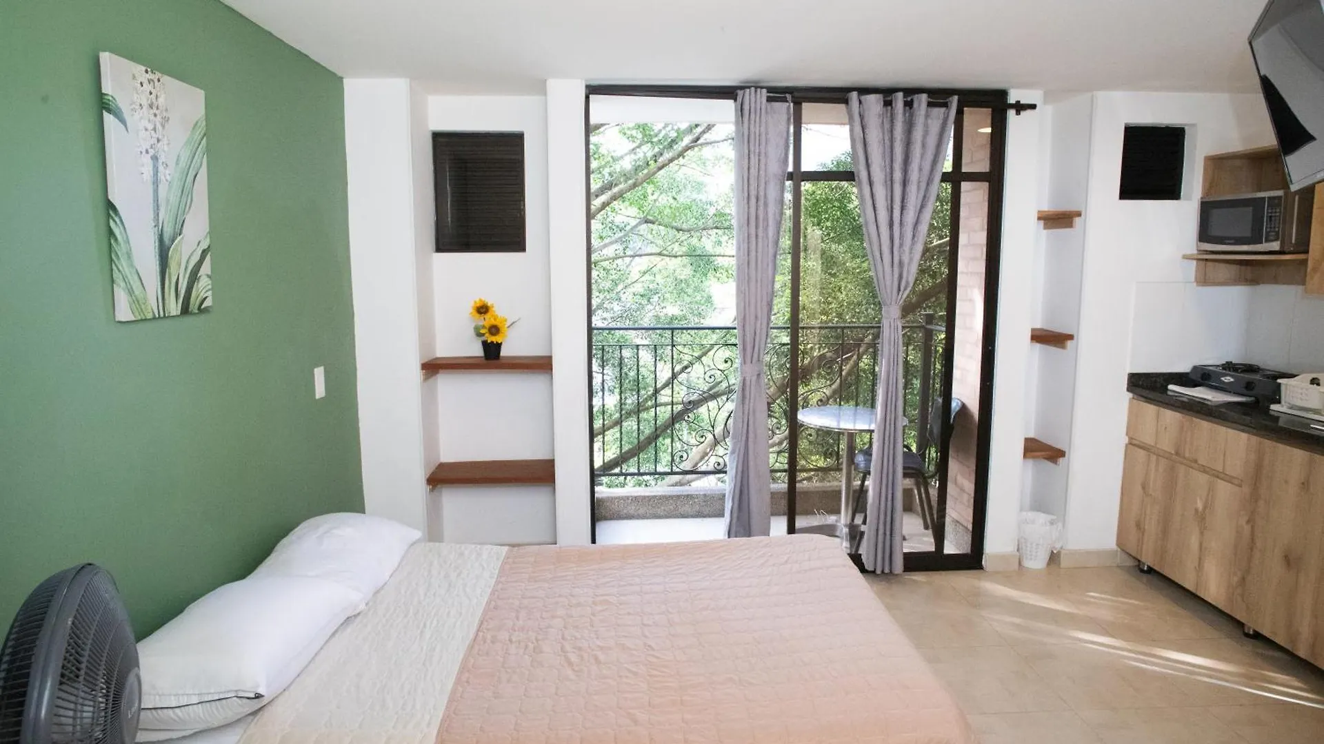 Aparthotel Edificio Fenicia Lofts Laureles Medellín 0*,  Colombia