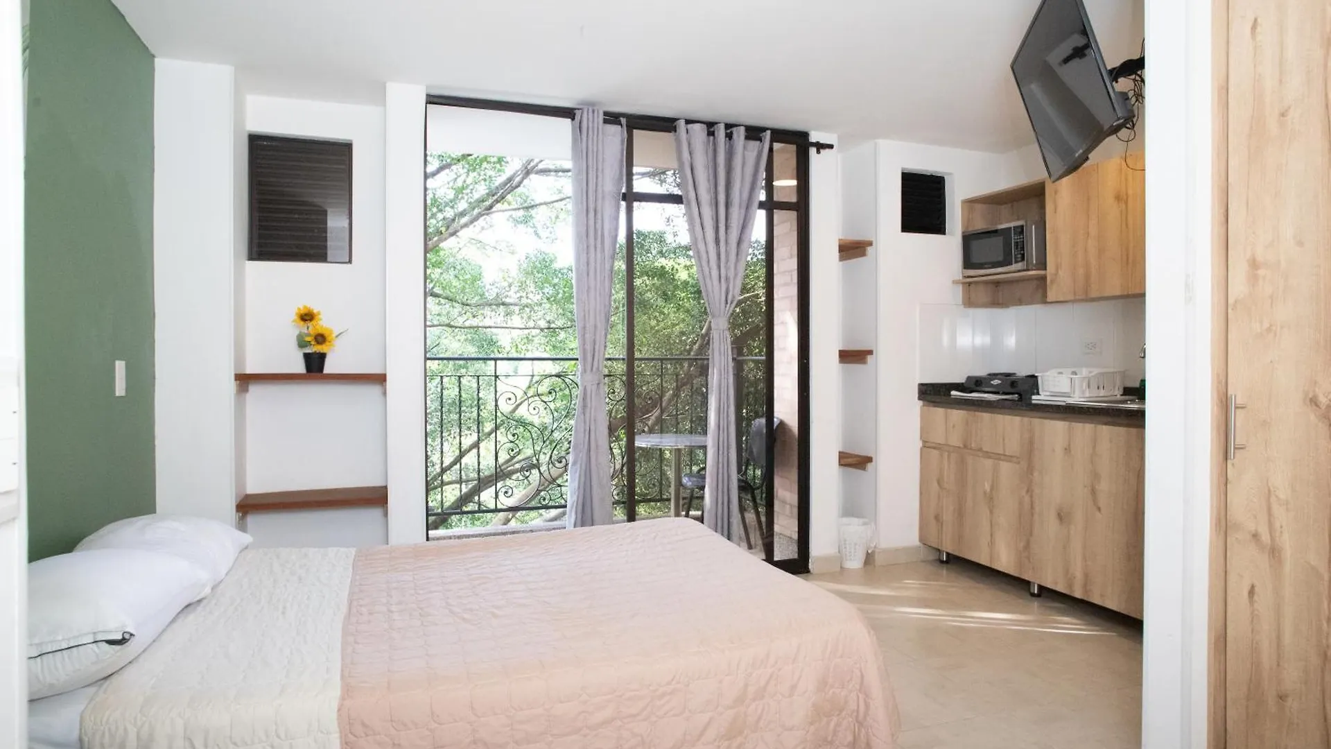 Aparthotel Edificio Fenicia Lofts Laureles Medellín