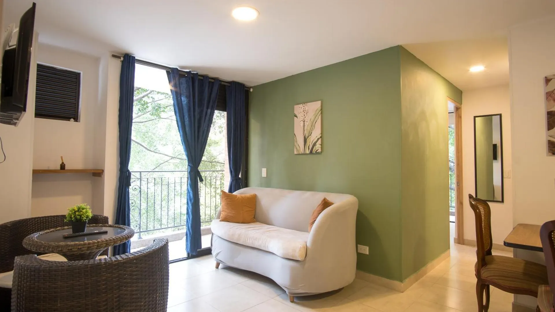 Aparthotel Edificio Fenicia Lofts Laureles Medellín
