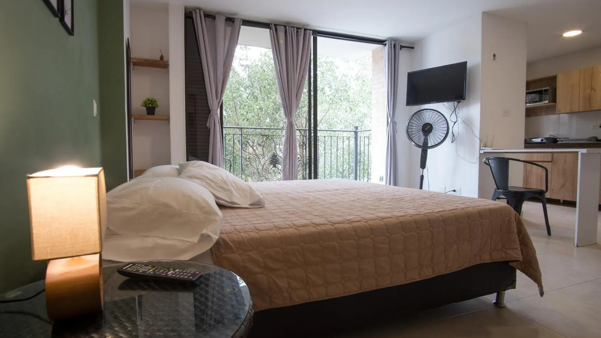 Aparthotel Edificio Fenicia Lofts Laureles Medellín