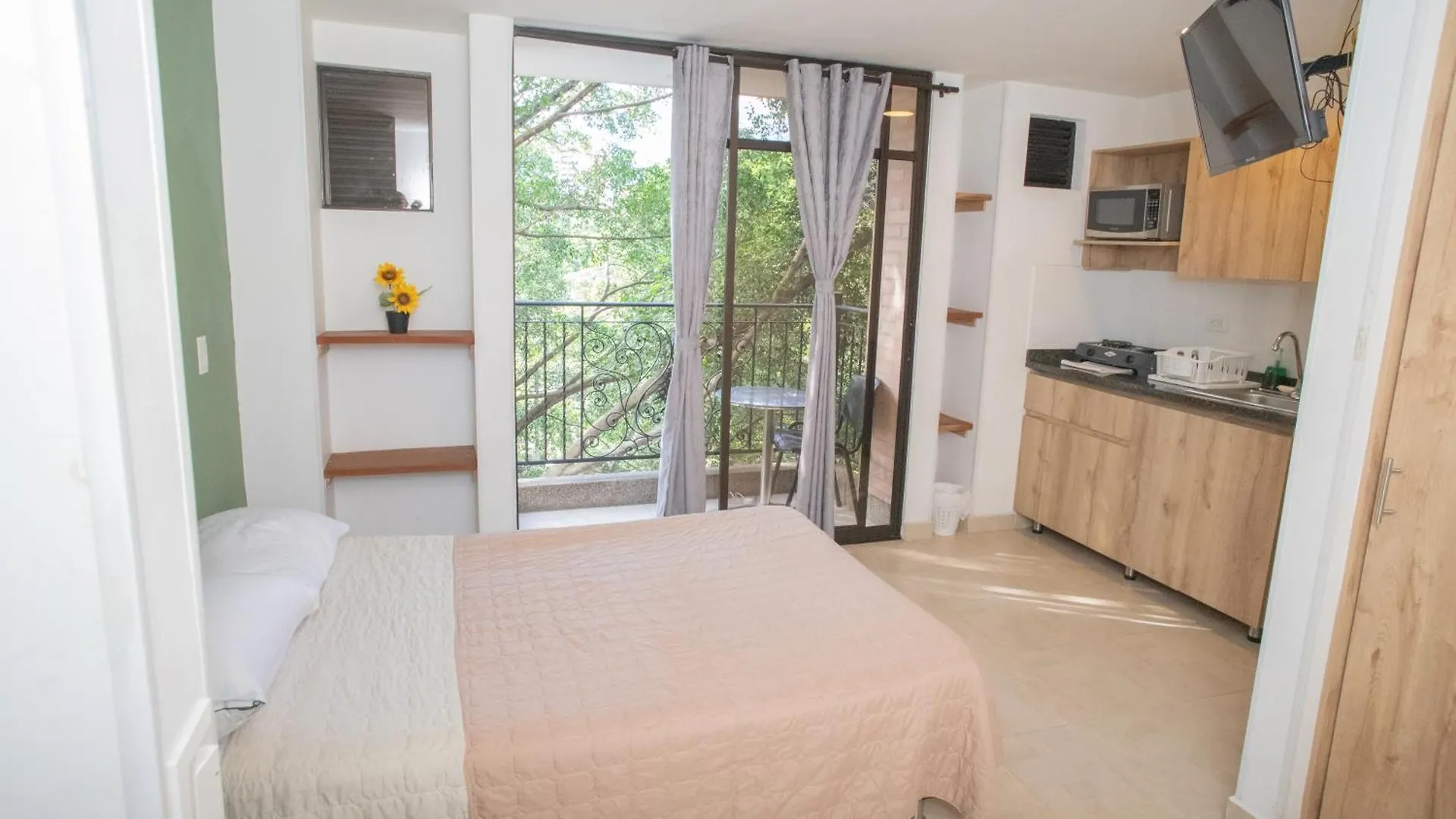 Aparthotel Edificio Fenicia Lofts Laureles Medellín Kolumbie